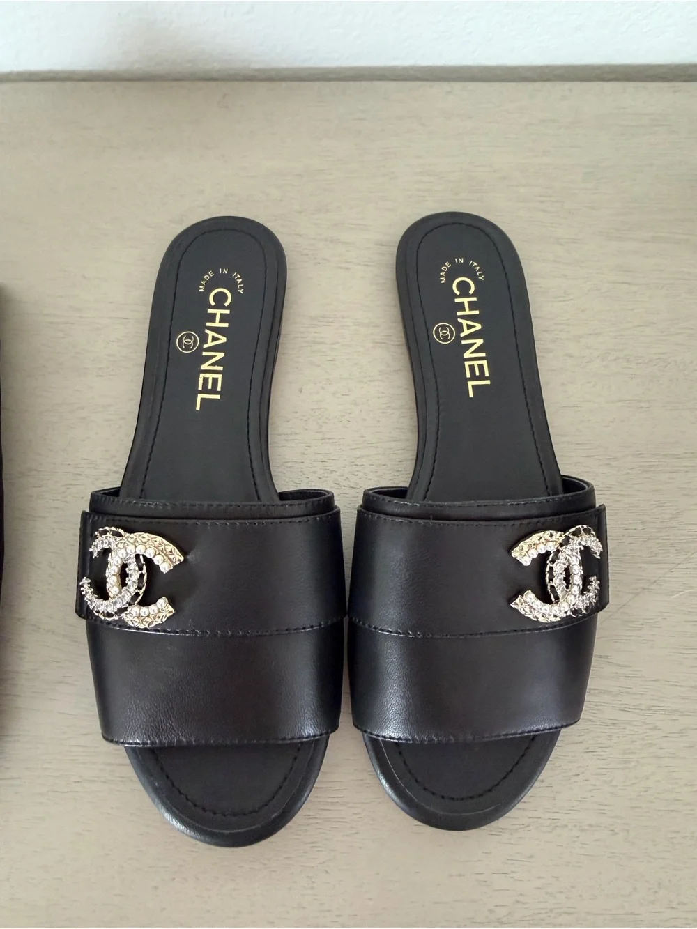 CHANEL Black Leather Slide Sandals with Gold CC Crystal Logo Sz 38